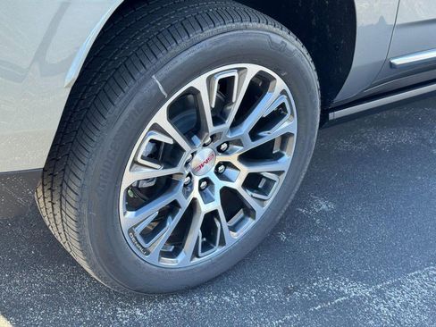 New 2026 GMC Yukon XL Denali w/ Sun & Power Step Package image 4