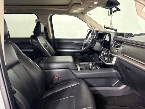 Used 2022 Ford Expedition XLT RWD image 13