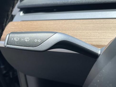 Used 2022 Tesla Model 3 Long Range AWD/4WD image 18