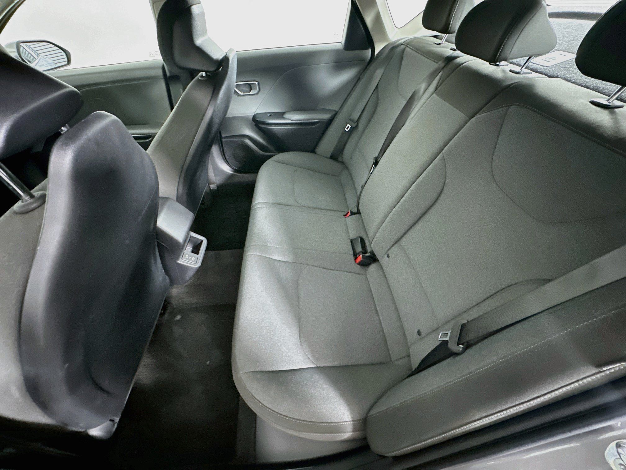 Used 2025 Kia K4 FWD image 27