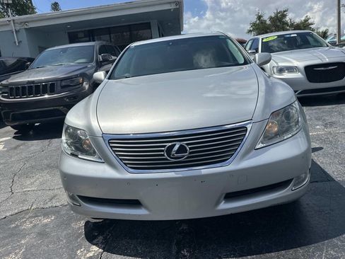 Used 2008 Lexus LS 460 RWD image 3