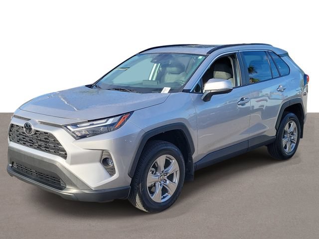Used 2025 Toyota RAV4 XLE w/ Convenience Package FWD image 2