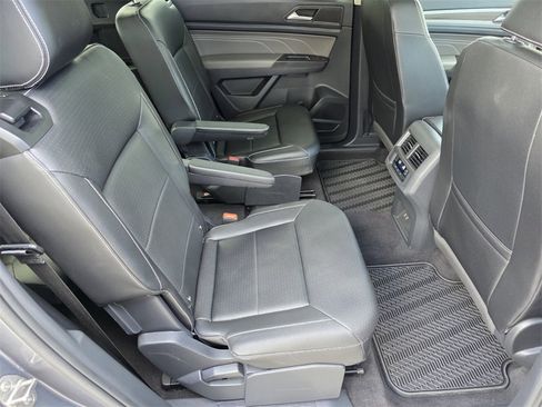 Used 2022 Volkswagen Atlas SEL image 32