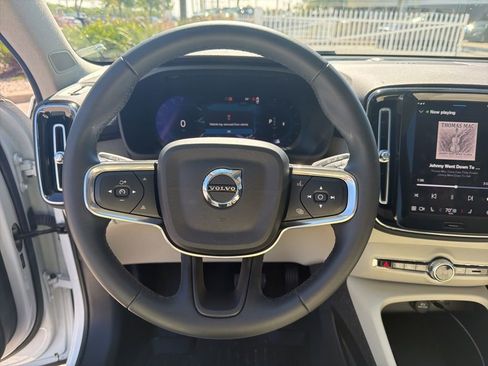 Used 2023 Volvo XC40 B5 Plus w/ Driver Assist Package image 17