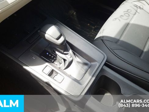 Used 2026 Toyota Corolla Cross L FWD image 9