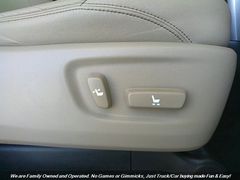 Used 2018 Toyota 4Runner SR5 Premium image 29