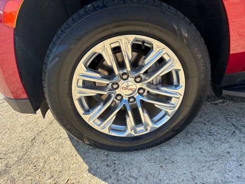 Used 2021 GMC Yukon SLT image 9