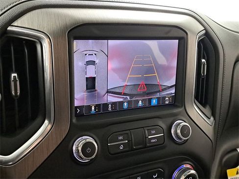 Used 2022 GMC Sierra 2500 Denali w/ Denali Black Diamond Edition image 30