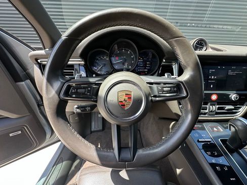 Certified 2023 Porsche Macan Turbo image 16