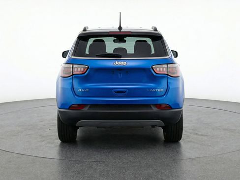 Used 2025 Jeep Compass Limited image 7