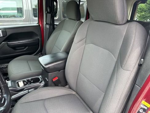 Used 2022 Jeep Wrangler Unlimited Sport AWD/4WD image 22