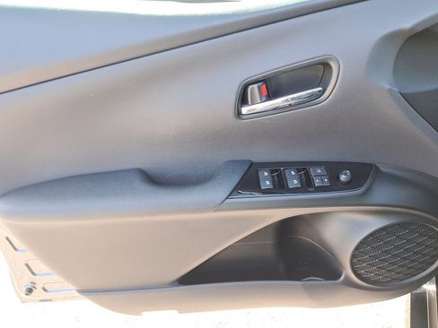 Certified 2018 Toyota Prius Prime Advanced image 13