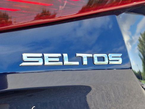 Used 2021 Kia Seltos S AWD/4WD image 31