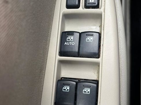 Used 2013 Subaru Legacy 2.5i image 16