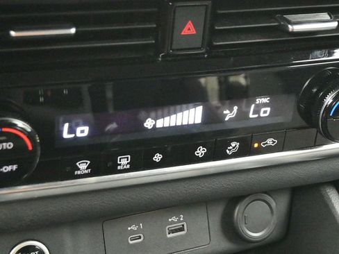 Used 2021 Nissan Rogue SV image 23