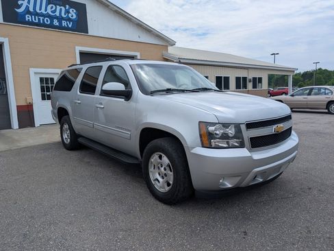 Used 2012 Chevrolet Suburban LT w/ Luxury Package image 3