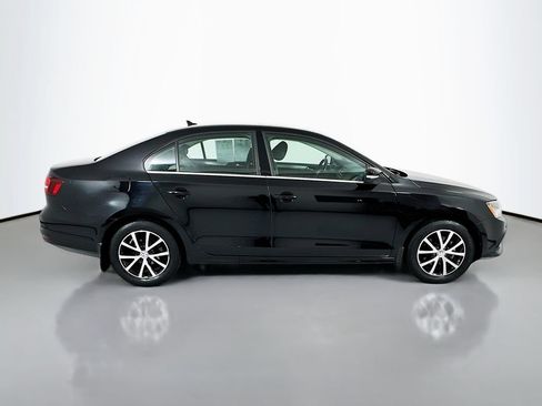 Used 2018 Volkswagen Jetta SE FWD image 5