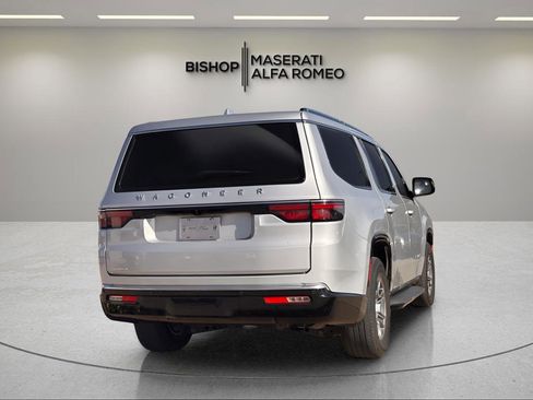 Used 2023 Jeep Wagoneer 4WD w/ Premium Group I image 7