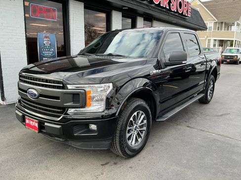 Used 2018 Ford F150 XLT w/ Equipment Group 302A Luxury RWD image 2