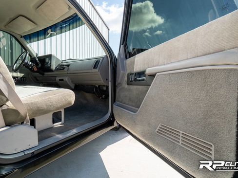 Used 1994 Chevrolet Silverado 1500 2WD Regular Cab image 79