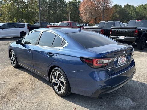 Used 2022 Subaru Legacy Premium image 5