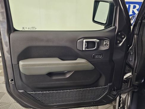 New 2026 Jeep Gladiator Mojave image 10