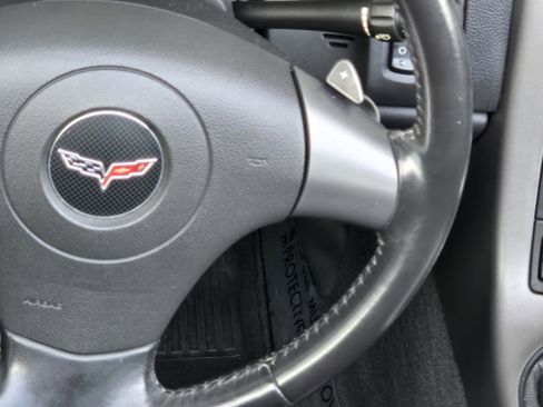 Used 2006 Chevrolet Corvette Coupe w/ Preferred Equipment Group image 17
