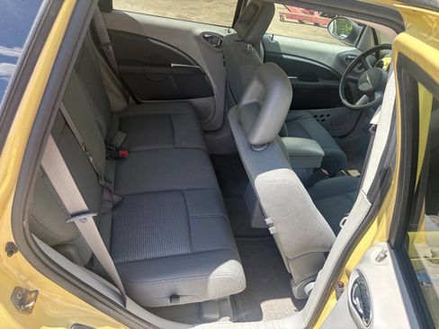 Used 2007 Chrysler PT Cruiser Limited FWD image 17
