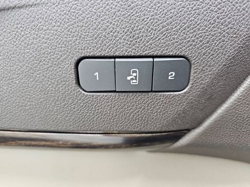 Used 2016 GMC Acadia Denali image 25