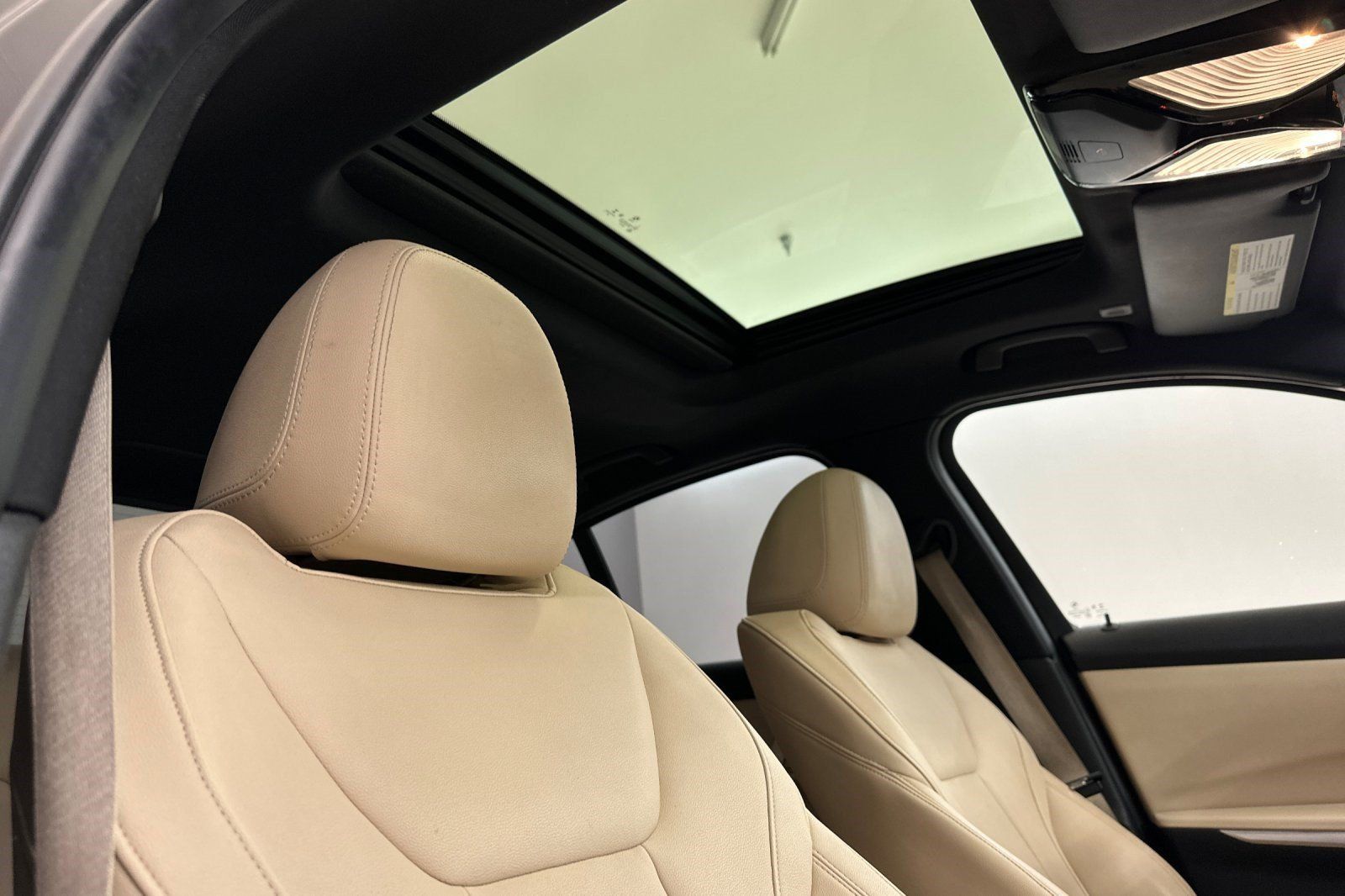 Used 2019 BMW 330i Sedan w/ Convenience Package RWD image 24