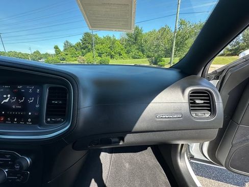 Used 2022 Dodge Charger R/T w/ Plus Group RWD image 16