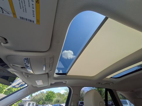 Certified 2022 Mercedes-Benz GLC 300 image 20