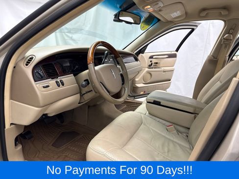 Used 2008 Lincoln Town Car Signature Limited RWD image 10