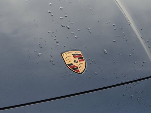 Used 2025 Porsche Cayenne Coupe image 13