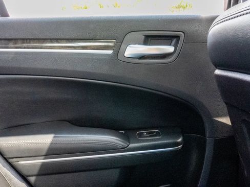Used 2012 Chrysler 300 C RWD image 31