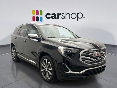 Used 2020 GMC Terrain Denali w/ Denali Premium Package FWD image 7