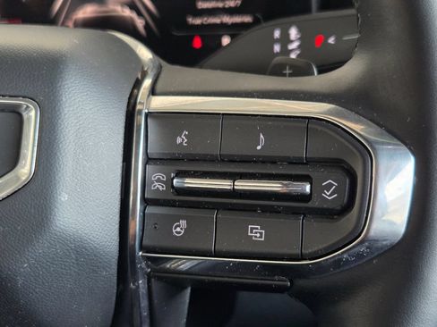 Used 2025 GMC Terrain Elevation AWD/4WD image 9
