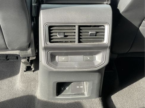 Used 2024 Volkswagen Atlas Cross Sport SEL R-Line image 17