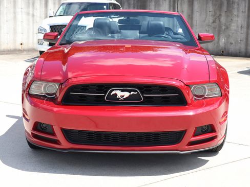 Used 2013 Ford Mustang Premium image 10