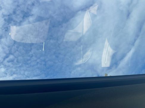 Used 2025 Buick Enclave Preferred w/ Power Package image 10