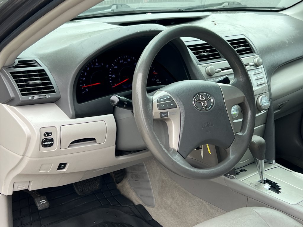 Used 2011 Toyota Camry LE w/ LE Extra-Value Pkg FWD image 5