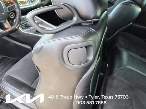 Used 2022 Dodge Challenger R/T Scat Pack RWD image 25