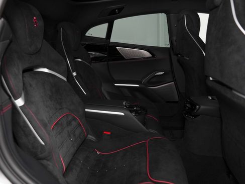 Used 2026 Ferrari Purosangue AWD/4WD image 36