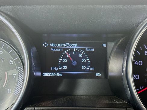 Used 2022 Ford Mustang Coupe RWD image 13