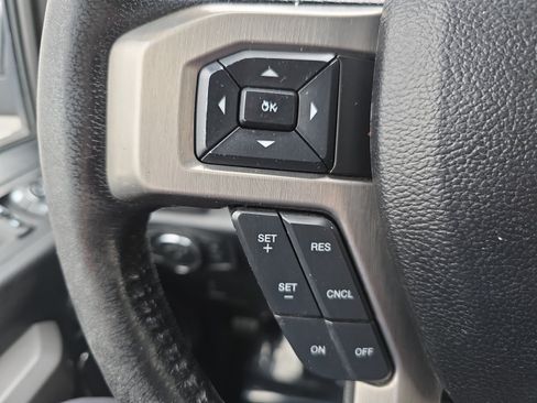 Used 2016 Ford F150 Platinum w/ Technology Package AWD/4WD image 25