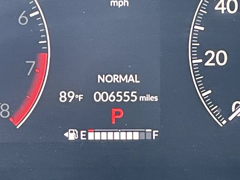 Used 2025 Honda HR-V EX-L image 15