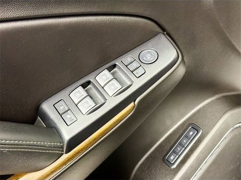 Used 2020 GMC Yukon XL Denali image 17