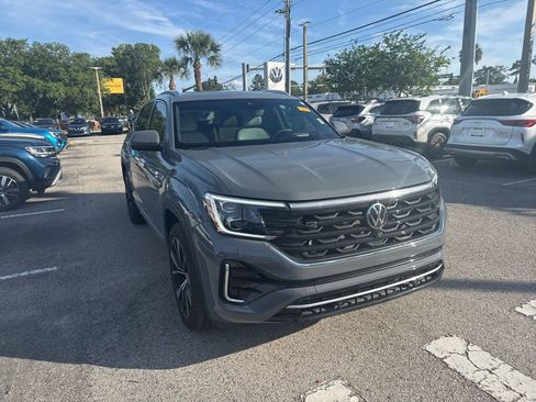 Certified 2025 Volkswagen Atlas Cross Sport SEL Premium R-Line image 7