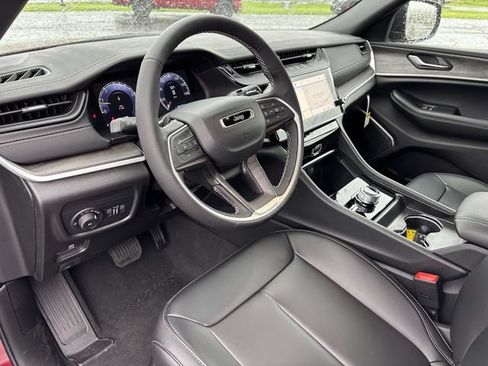 New 2026 Jeep Grand Cherokee L Limited AWD/4WD image 16