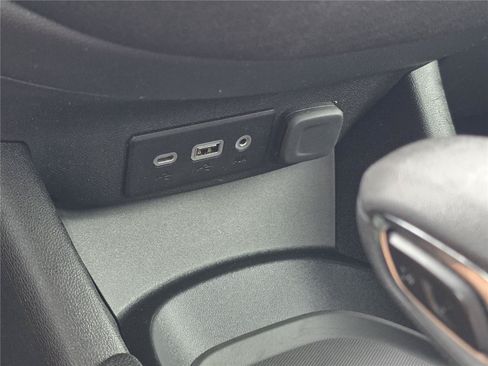 Used 2024 Chevrolet Malibu RS FWD image 20